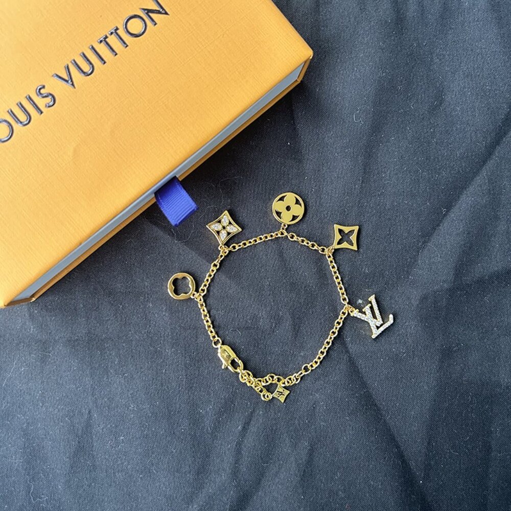 Louis Vuitton Four Leaf Clover Gold Bracelet - Picture 2 of 6